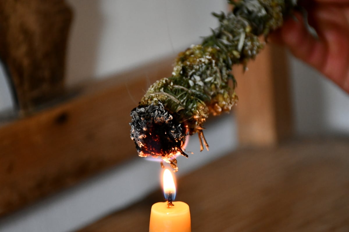 6 Reasons To Smudge Your Home + DIY Wild-foraged Smudge Sticks